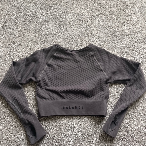 (TWO) Balance Athletica Long Sleep Crops - Picture 5 of 7